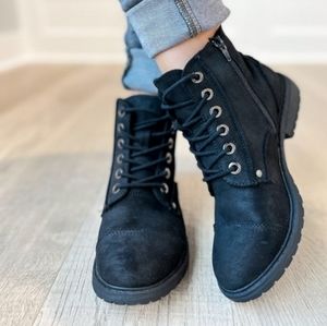 Very G black birdie booties